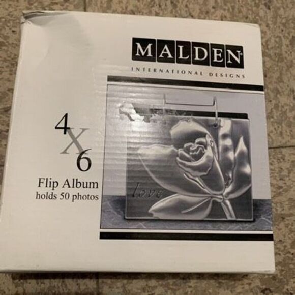 Malden International Designs 4x6 Floral Love Flip Album *New* - Picture 1 of 3